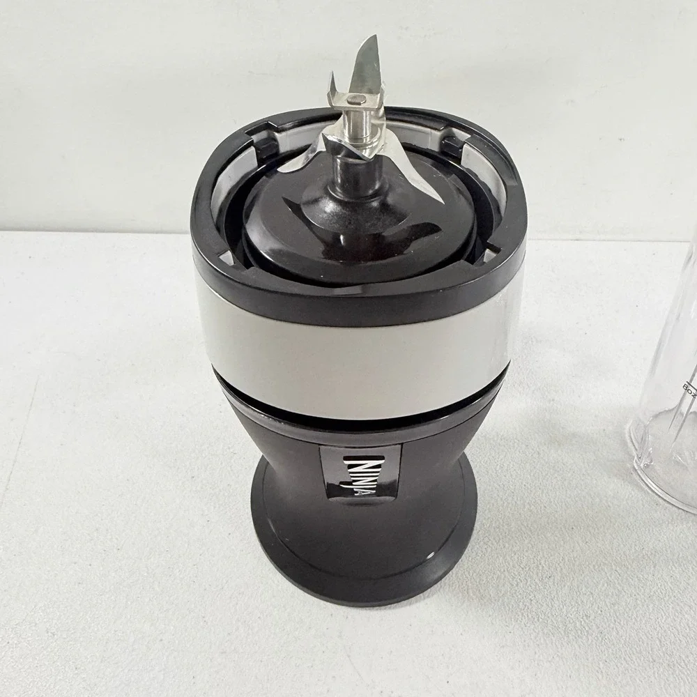 Ninja Nutri Blender QB3 Series 30 W/ 2 Cups 2 Lids Blade Assembly 700W TESTED